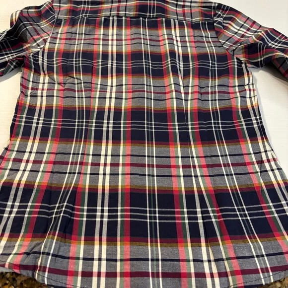 Women's Plaid Button-Up Blouse - Picture 6 of 8